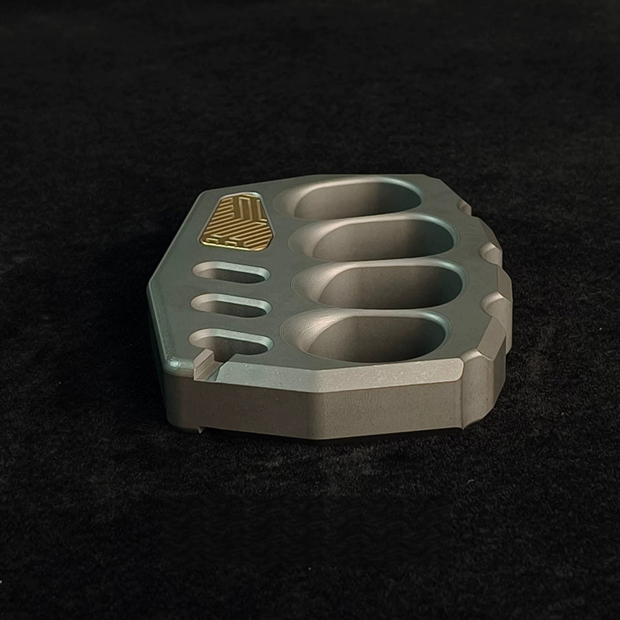 New Four Finger Stainless Steel Knuckle Duster For Self Defense