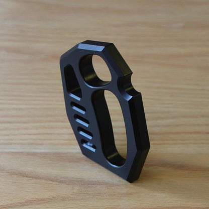 Fist Knuckles Lumière en alliage d'aluminium noir - Cakra EDC Gadgets 