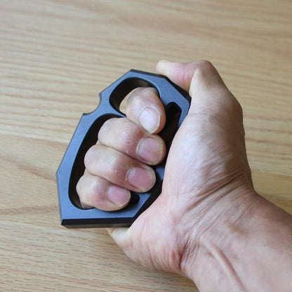 Fist Knuckles Lumière en alliage d'aluminium noir - Cakra EDC Gadgets 